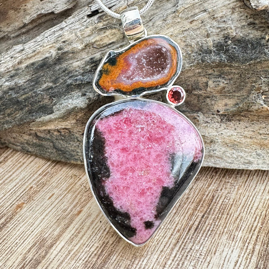Rhodonite Druzy Pendant Necklace (18")