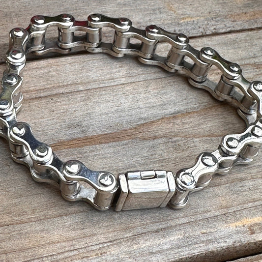 B0343  Statement Bracelet