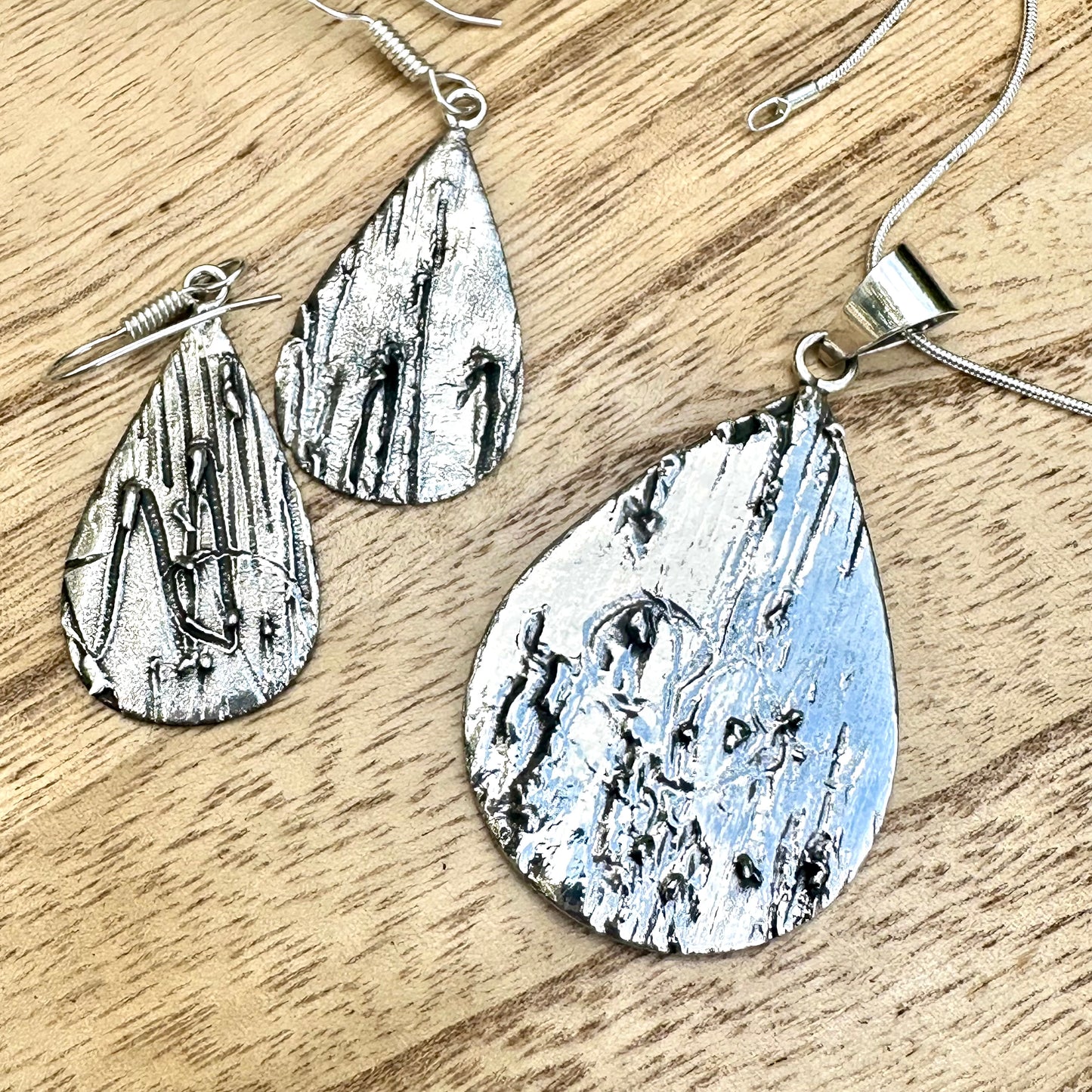 Taxco Textured Sterling Silver Teardrop 2.2” Necklace