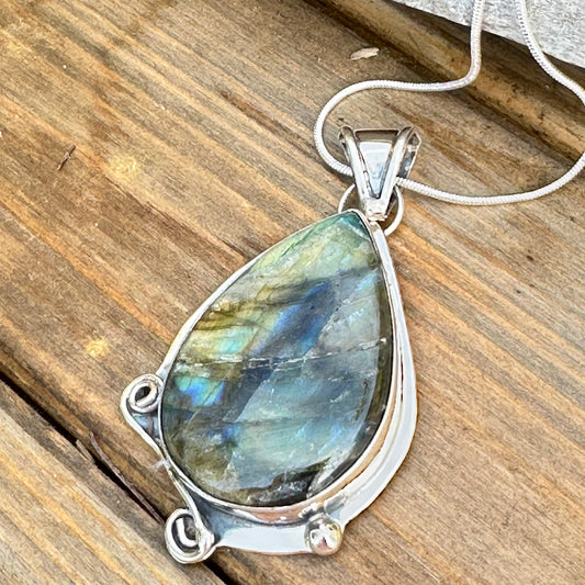 Labradorite Sterling Silver (2.2”) Necklace (18")