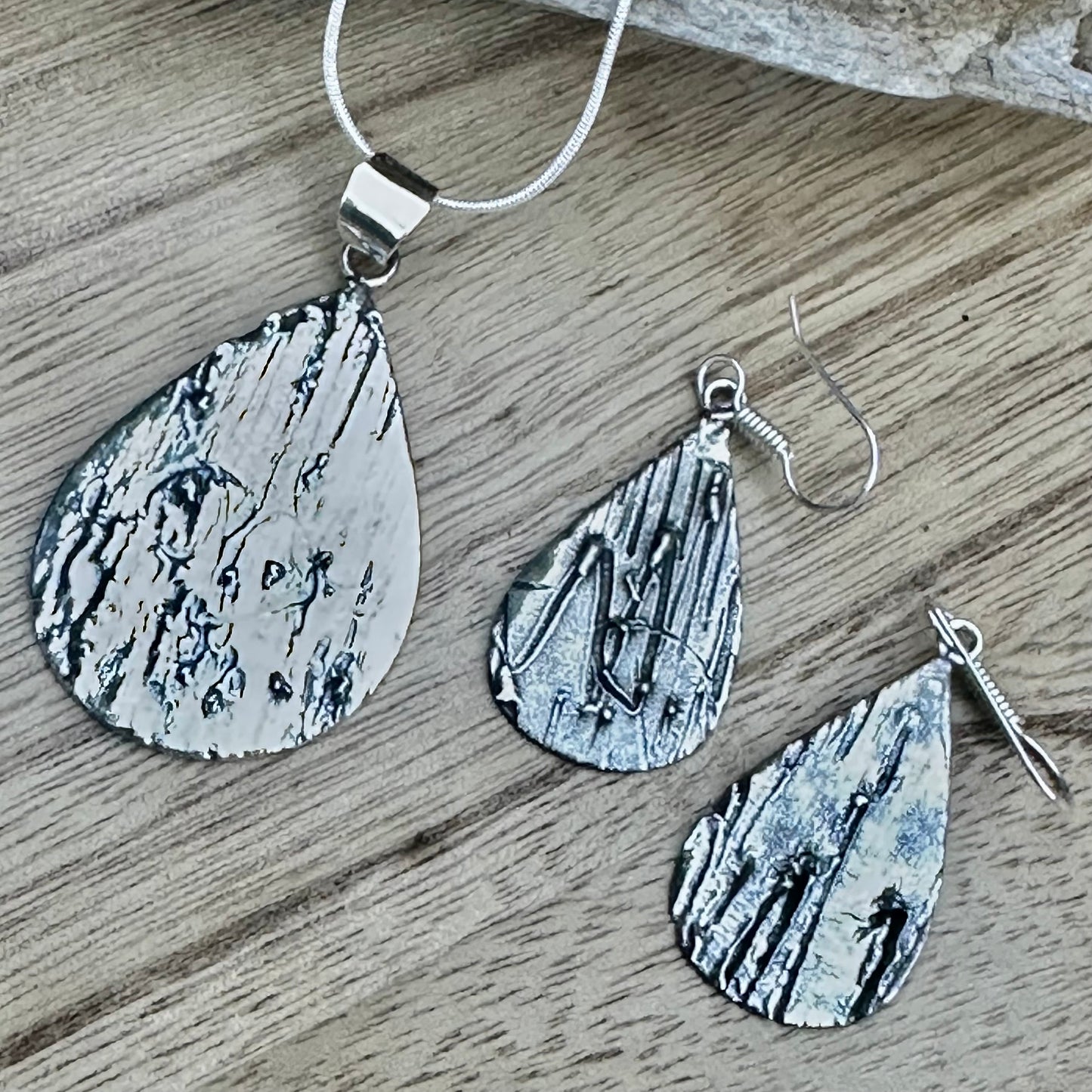 Taxco Textured Sterling Silver Teardrop 2.2” Necklace