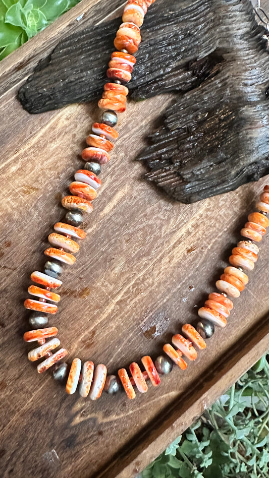 N0639  Navajo Pearls Spiny Oyster Necklace (23”)