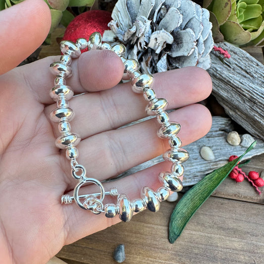 B0308  Statement Toggle Bracelet