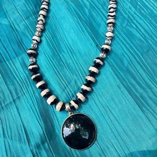 Onyx Agate Navajo Pearls Necklace (18”-20”)