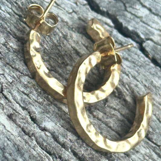 E0731 Hammered Gold Hoops Earrings (1.7”)