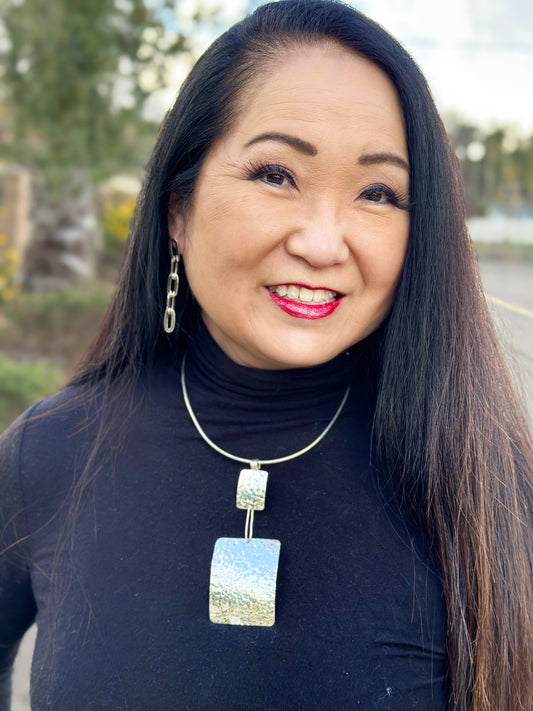 N0521.  Hammered Statement Necklace  (30”)