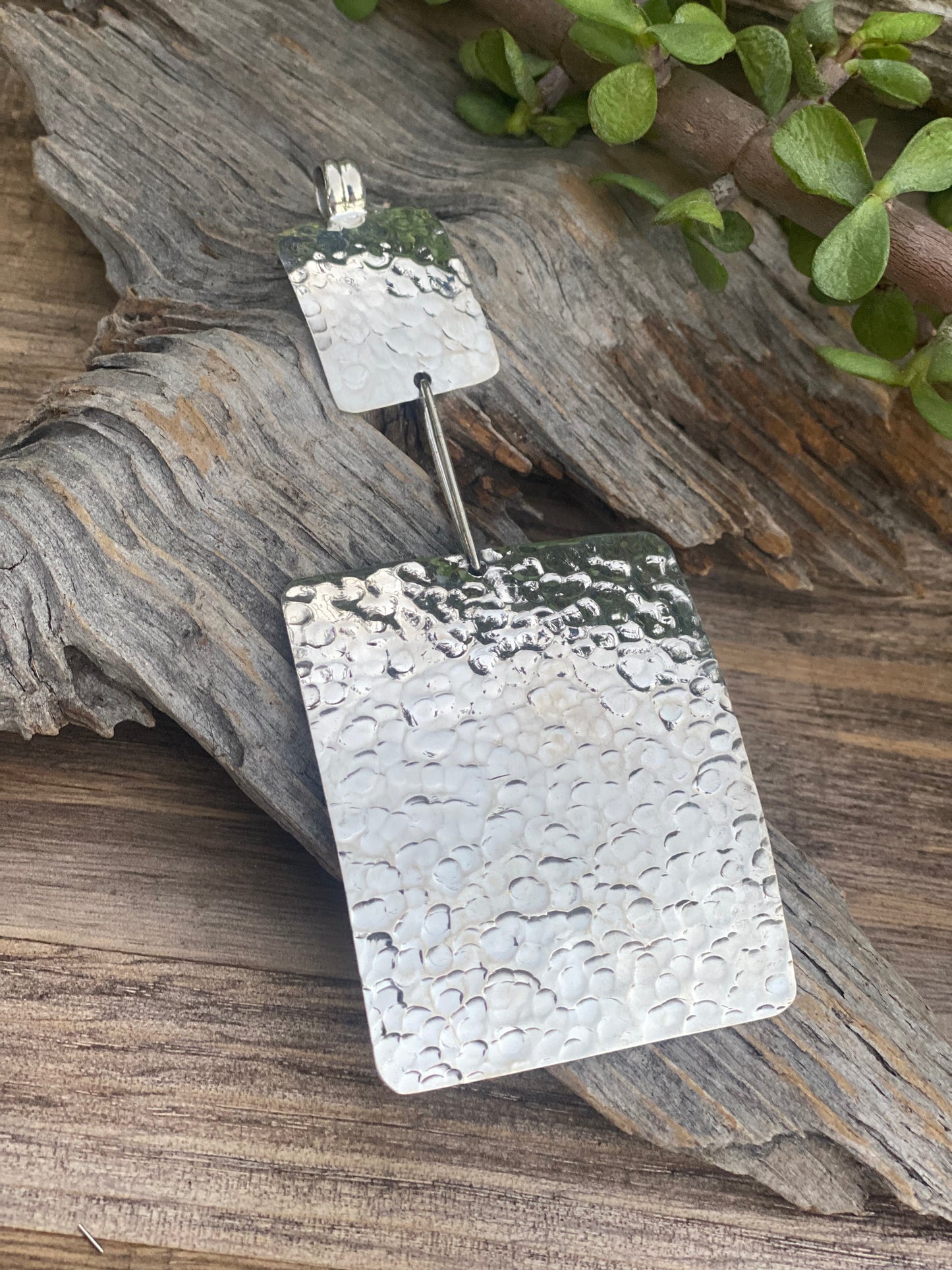 N0521. Hammered Statement Necklace (30”)