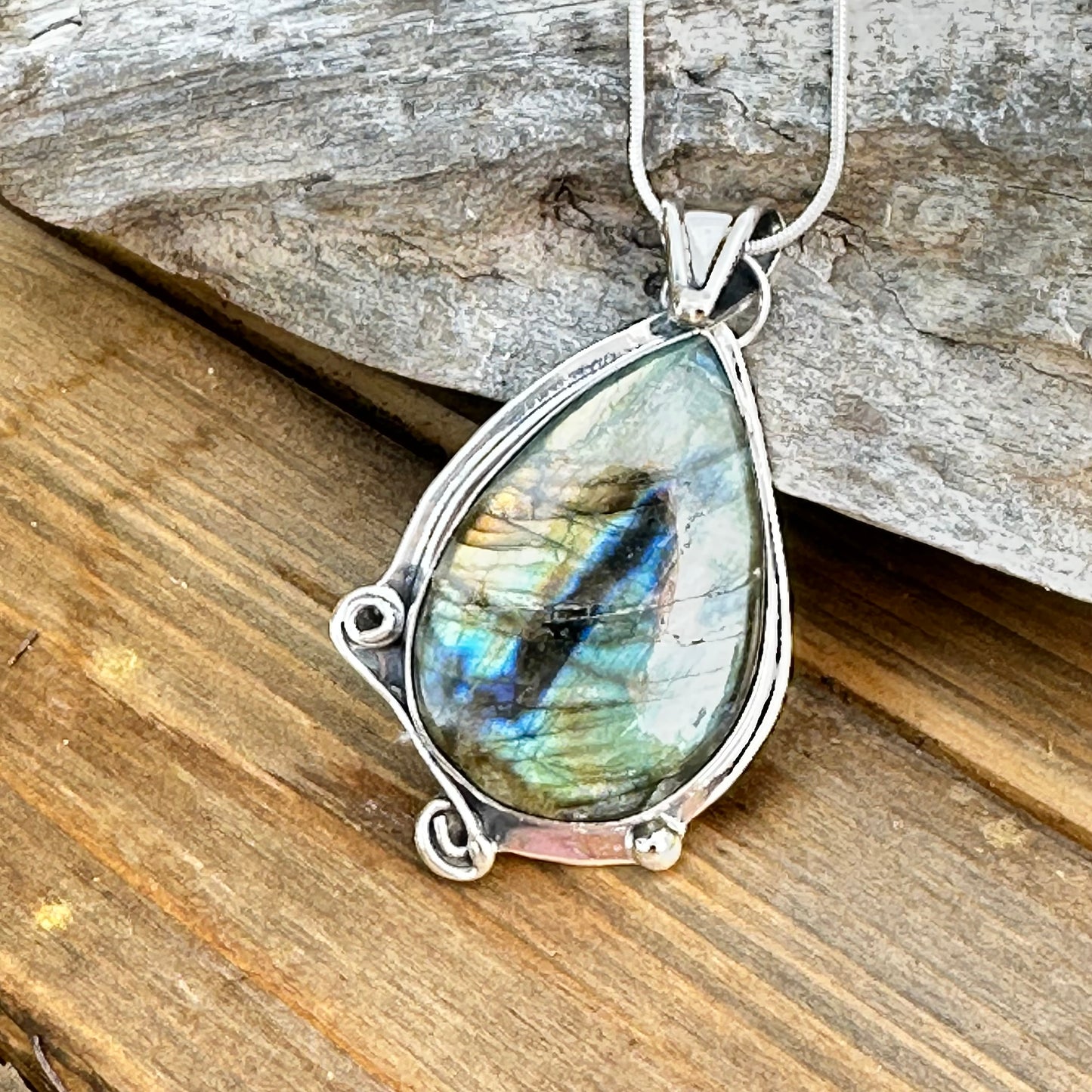 Labradorite Sterling Silver (2.2”) Necklace (18")
