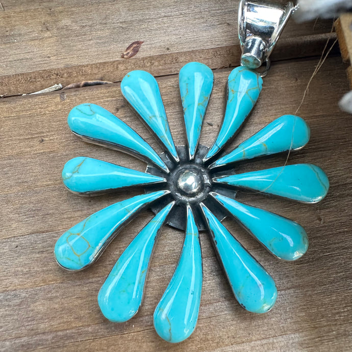 N0615 Turquoise Daisy Necklace (18”-20”)