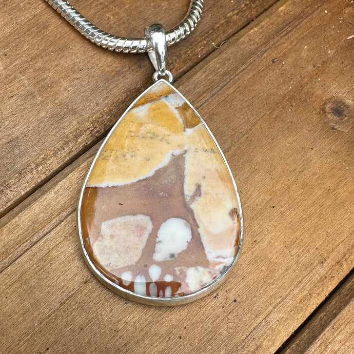 N0566 2.3” Deer Fawn Necklace