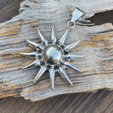 Load image into Gallery viewer, N0507.   NEW Polished Sunburst Necklace
